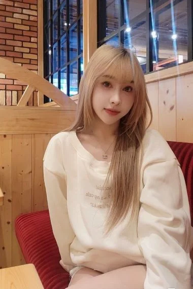Jinju JB Escort Model