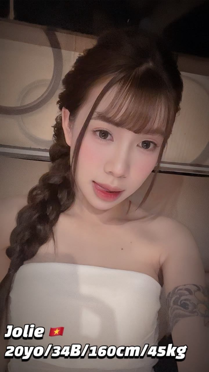 Jolie JB Escort Model